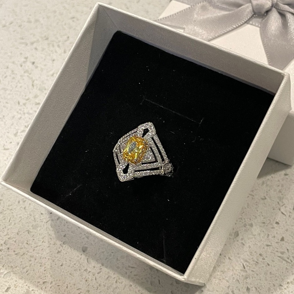 Zircon ring